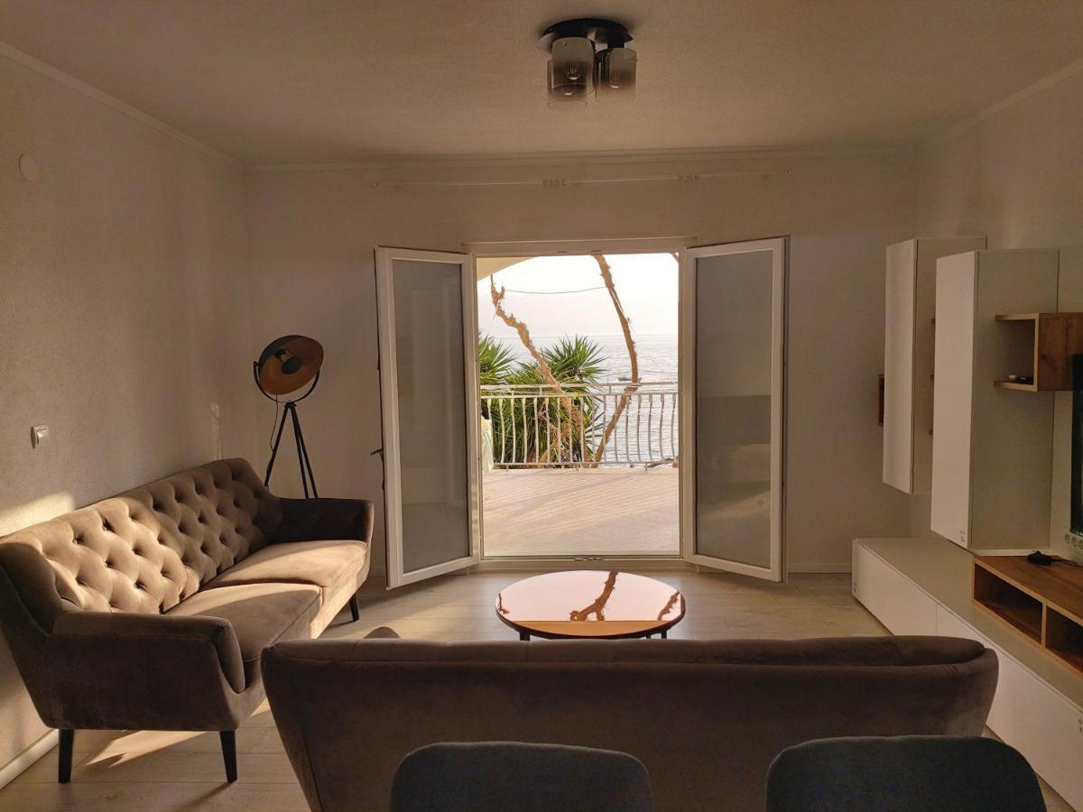 Apartment Franic Sucuraj Exterior photo